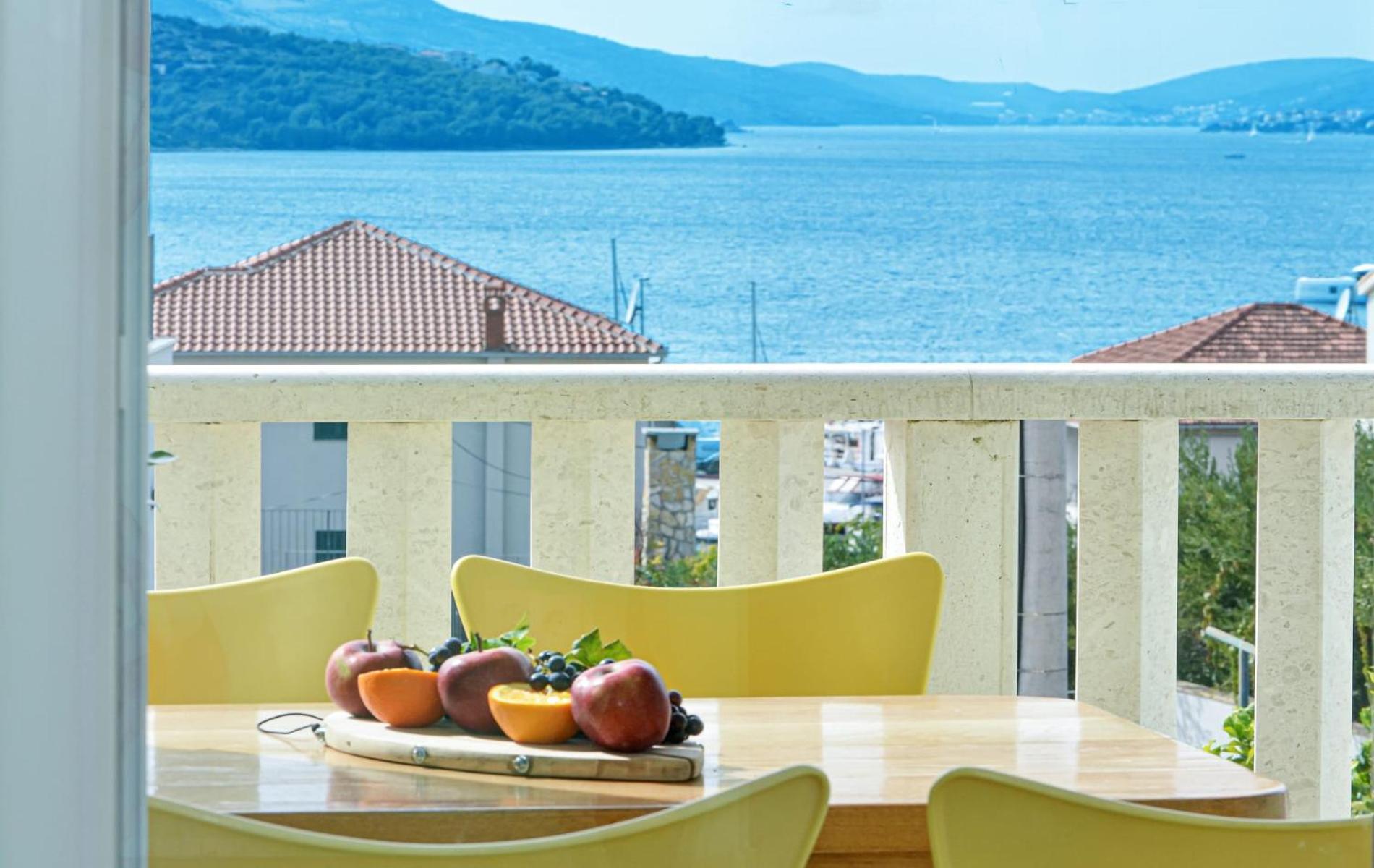 Apartments Santo Trogir - Okrug Gornji Exterior photo